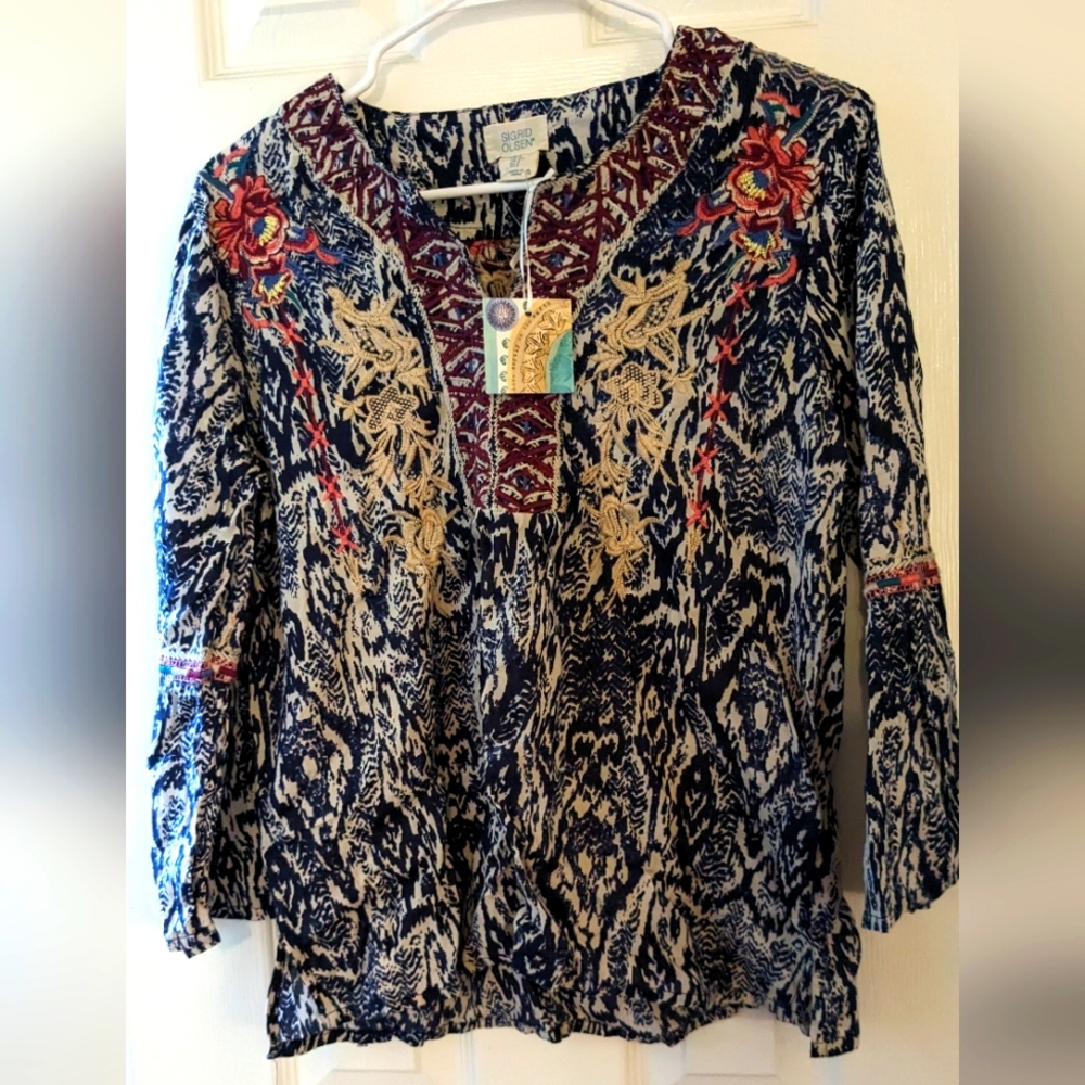 Sigrid Olsen Navy Blue Embroidered Floral 3/4 Sleeve V-Neck Shirt Top small